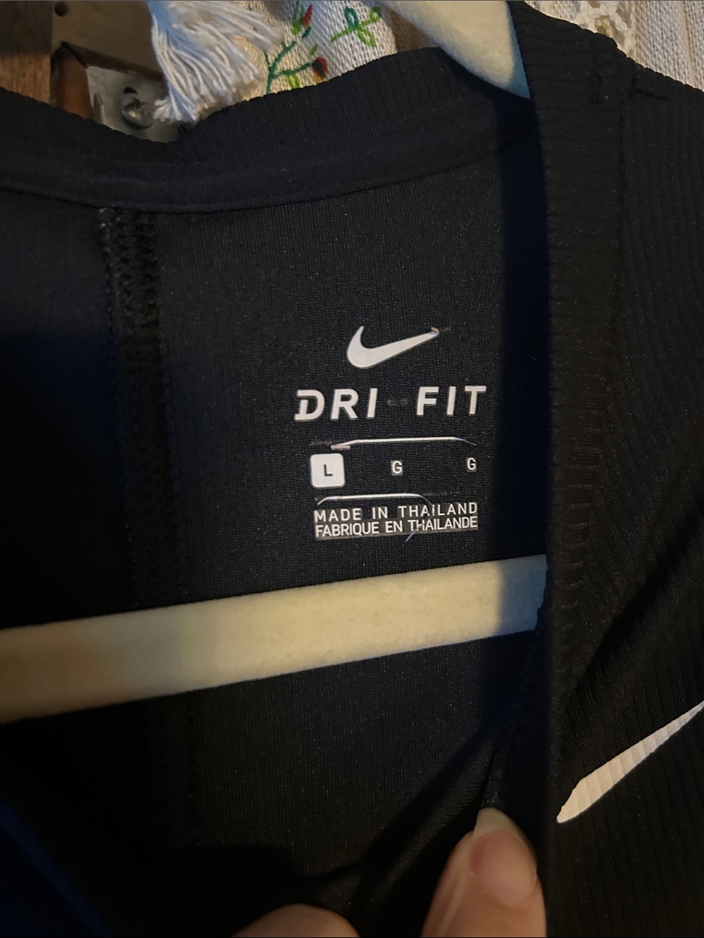 Nike Black Women's Sleeveless Twist-Front Tank Top - Picture 2 of 2